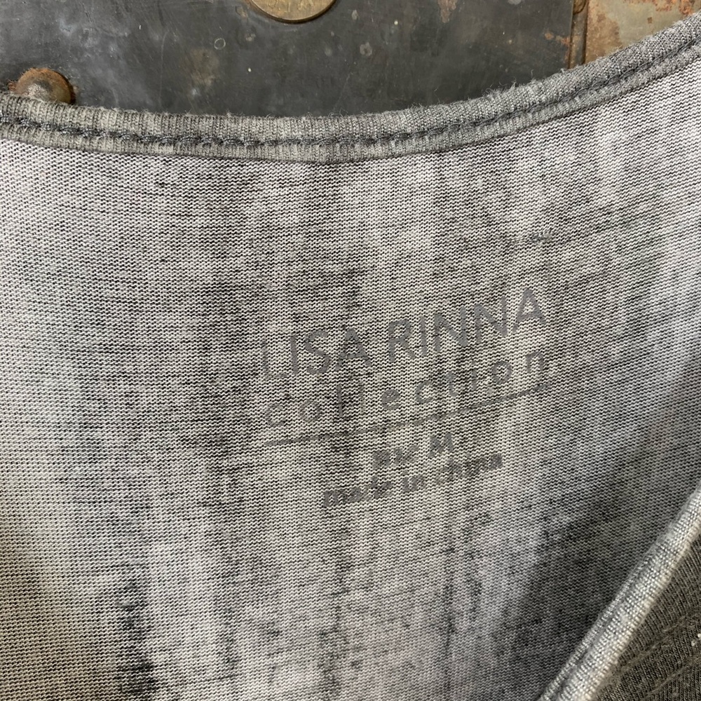 Lisa Rinna Collection M Grey Top - Picture 3 of 4